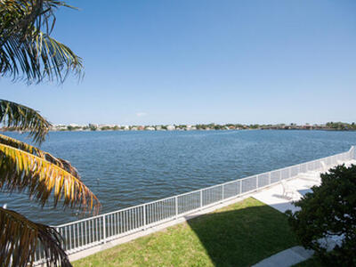 301 Croton Avenue, Lantana, FL 33462