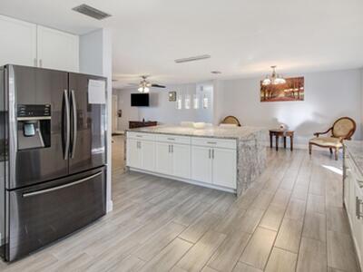 120 Park Lane E, Hypoluxo, FL 33462