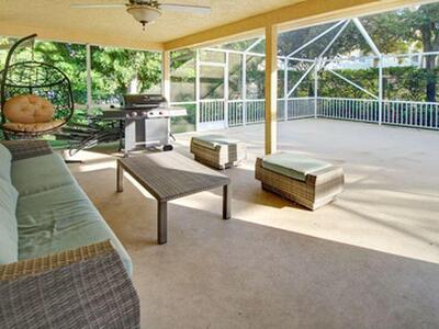 120 Park Lane E, Hypoluxo, FL 33462