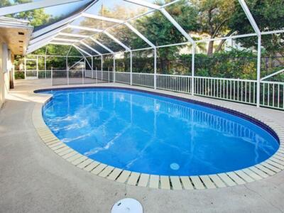 120 Park Lane E, Hypoluxo, FL 33462