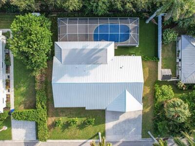 120 Park Lane E, Hypoluxo, FL 33462