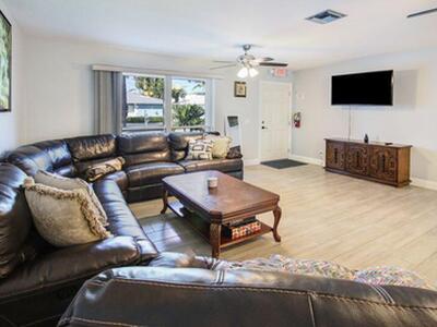 120 Park Lane E, Hypoluxo, FL 33462