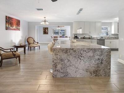 120 Park Lane E, Hypoluxo, FL 33462