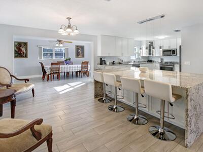 120 Park Lane E, Hypoluxo, FL 33462