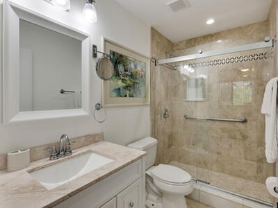 526 Club Drive, Palm Beach Gardens, FL 33418