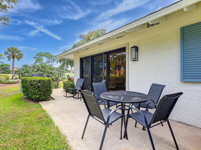 526 Club Drive, Palm Beach Gardens, FL 33418