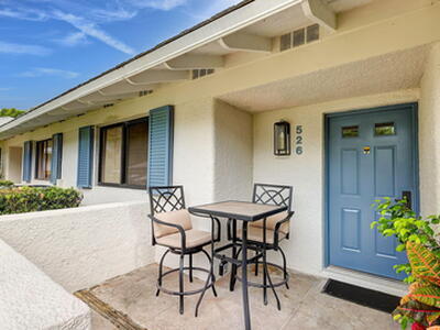 526 Club Drive, Palm Beach Gardens, FL 33418