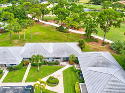 526 Club Drive, Palm Beach Gardens, FL 33418