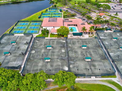 526 Club Drive, Palm Beach Gardens, FL 33418