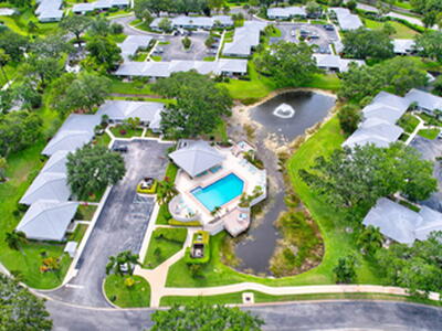 526 Club Drive, Palm Beach Gardens, FL 33418