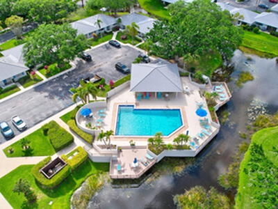 526 Club Drive, Palm Beach Gardens, FL 33418
