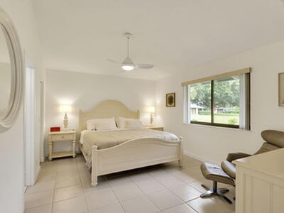 526 Club Drive, Palm Beach Gardens, FL 33418