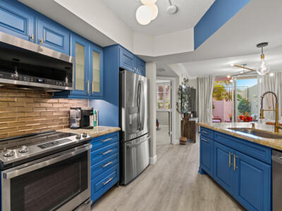 600 S Dixie Highway, West Palm Beach, FL 33401