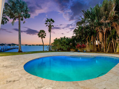 714 S Lake Drive, Lantana, FL 33462