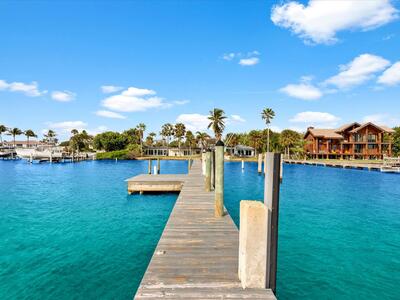 714 S Lake Drive, Lantana, FL 33462