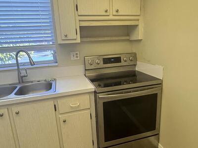 2985 Crosley Drive W, West Palm Beach, FL 33415