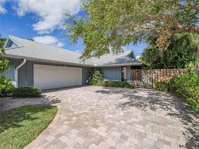 1330 Shorewinds Lane, Vero Beach, FL 32963