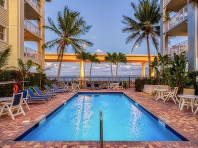 215 NW Flagler Avenue
