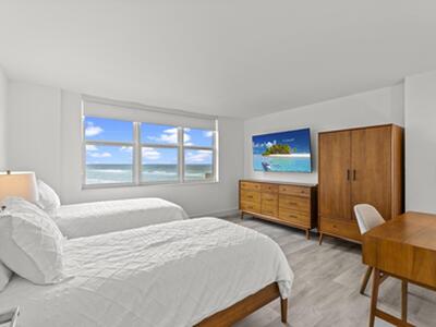 5440 N Ocean Drive, Riviera Beach, FL 33404