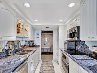 5550 N Ocean Drive, Singer Island, FL 33404