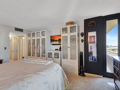 5550 N Ocean Drive, Singer Island, FL 33404