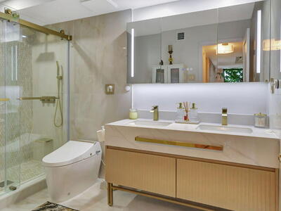 5550 N Ocean Drive, Singer Island, FL 33404