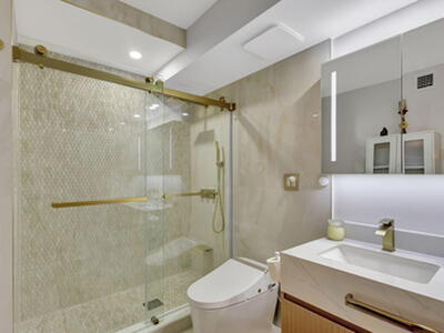 5550 N Ocean Drive, Singer Island, FL 33404