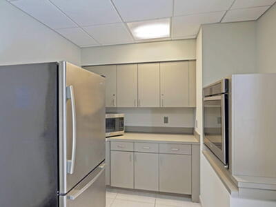 5550 N Ocean Drive, Singer Island, FL 33404