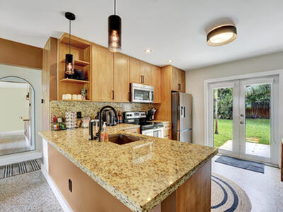 820 NE 17 Street, Fort Lauderdale, FL 33305