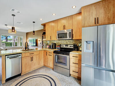 820 NE 17 Street, Fort Lauderdale, FL 33305