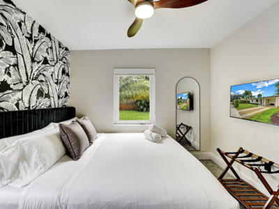 820 NE 17 Street, Fort Lauderdale, FL 33305