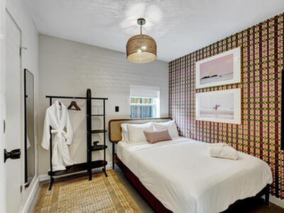 820 NE 17 Street, Fort Lauderdale, FL 33305