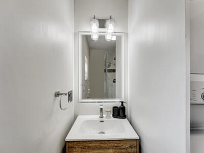 820 NE 17 Street, Fort Lauderdale, FL 33305