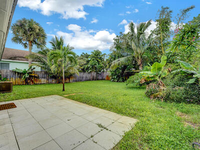 820 NE 17 Street, Fort Lauderdale, FL 33305