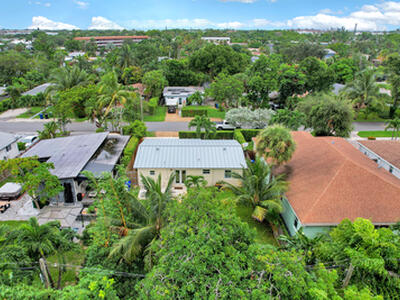 820 NE 17 Street, Fort Lauderdale, FL 33305