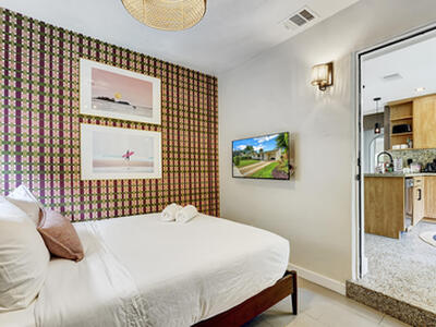 820 NE 17 Street, Fort Lauderdale, FL 33305