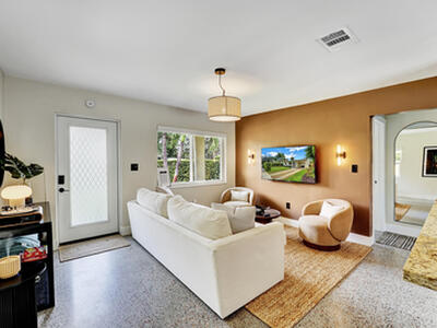 820 NE 17 Street, Fort Lauderdale, FL 33305