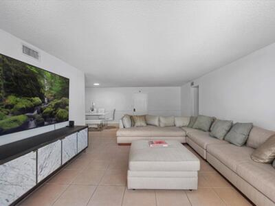 3200 S Ocean Boulevard, Palm Beach, FL 33480