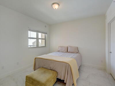 2640 Lake Shore Drive, Riviera Beach, FL 33404