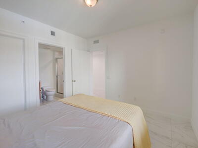 2640 Lake Shore Drive, Riviera Beach, FL 33404