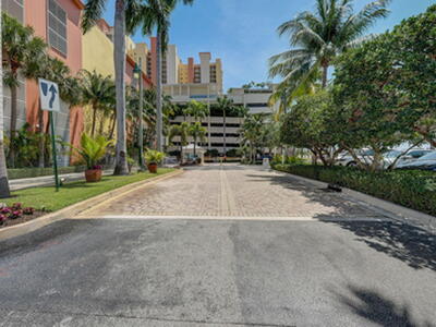 2640 Lake Shore Drive, Riviera Beach, FL 33404