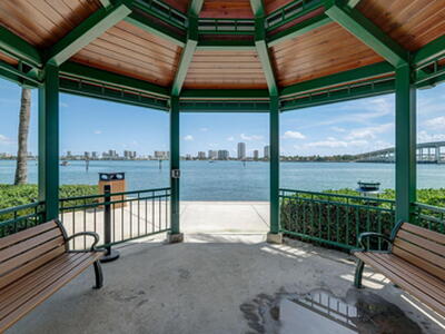 2640 Lake Shore Drive, Riviera Beach, FL 33404