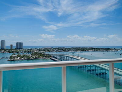 2640 Lake Shore Drive, Riviera Beach, FL 33404