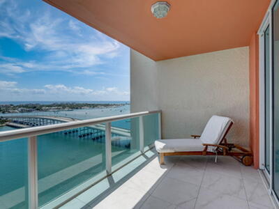 2640 Lake Shore Drive, Riviera Beach, FL 33404