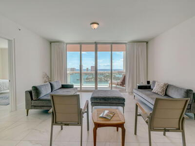 2640 Lake Shore Drive, Riviera Beach, FL 33404