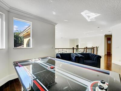 43 Coconut Lane, Ocean Ridge, FL 33435