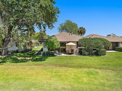 821 Club Drive, Palm Beach Gardens, FL 33418