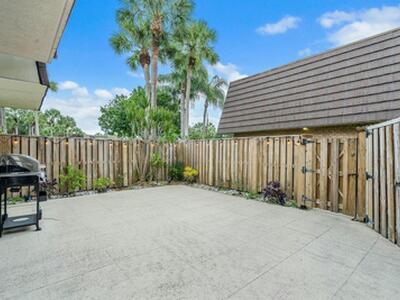 2020 20th Court, Jupiter, FL 33477