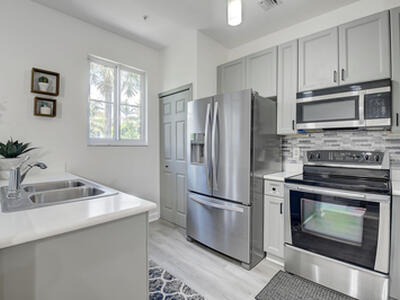 525 Bayfront Drive, Boynton Beach, FL 33435