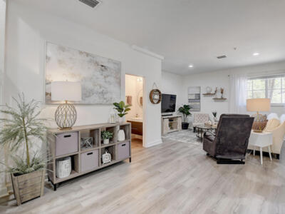 525 Bayfront Drive, Boynton Beach, FL 33435